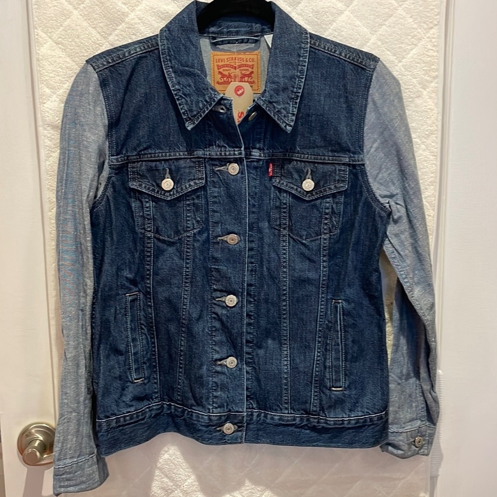 New! Levi’s hybrid denim jacket